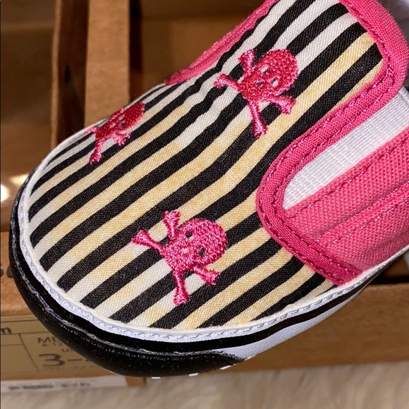 Pink Skull Baby Slip Ons (discolored) - Picture 4 of 6